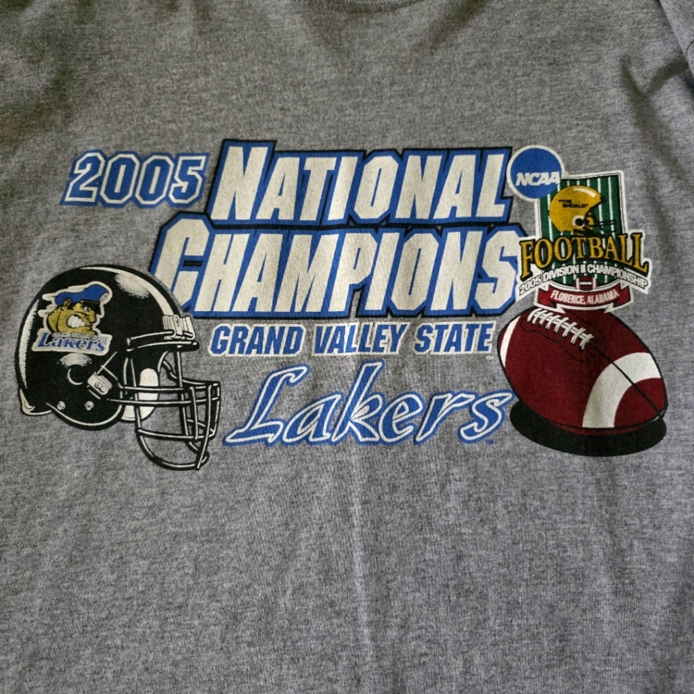 GVSU Football 2005 National Champions Long-Sleeve T-shirt - Gray - Size Medium